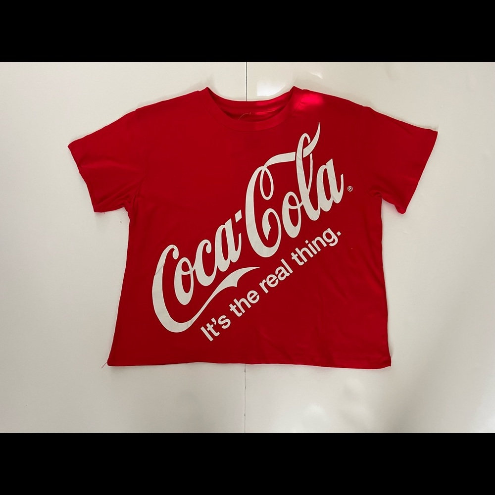 Coca-Cola Cropped Tee Shirt Size Large